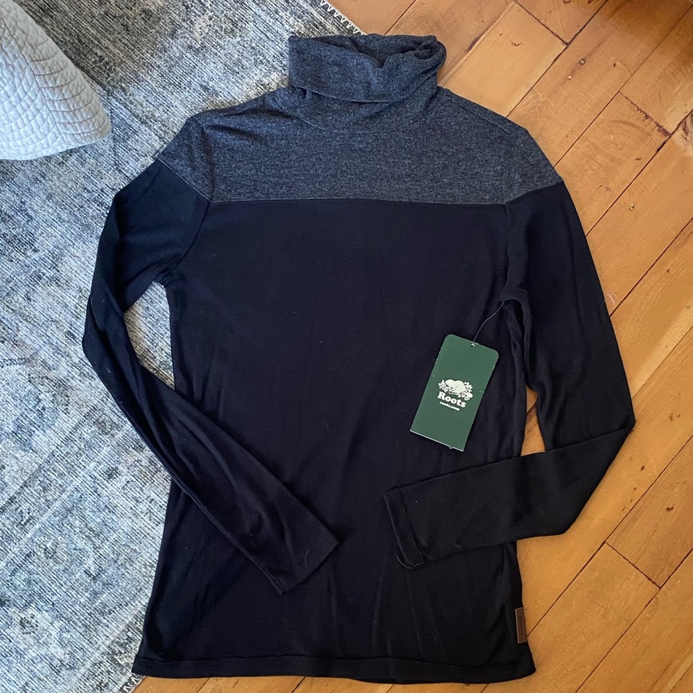 Roots turtleneck